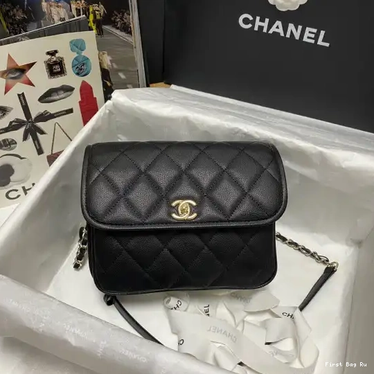 First Bag Ru BAG MESSENGER CHANEL SMALL 0518
